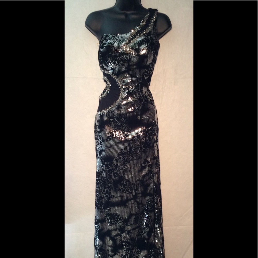 Cassandra Stone Black One-Shoulder Sequin Evening Gown